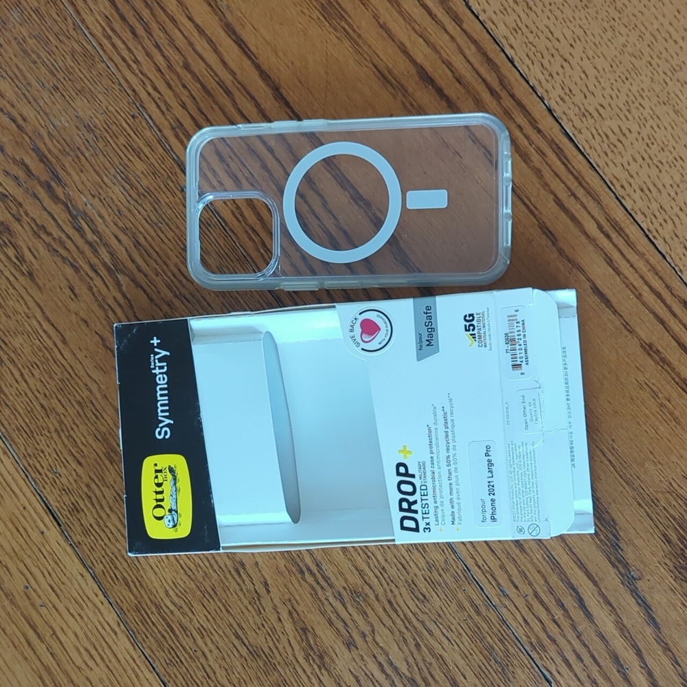 iPhone 13 Pro Clear OtterBox Symmetry+